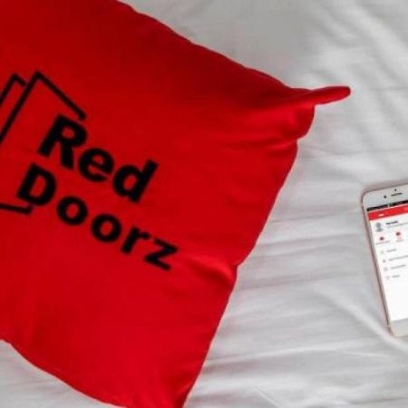 Hotel Reddoorz @ Ranotana Manado Extérieur photo