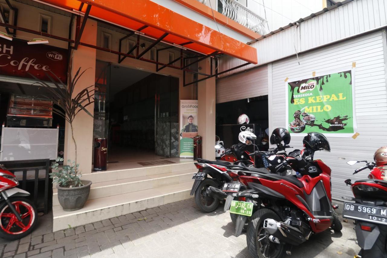 Hotel Reddoorz @ Ranotana Manado Extérieur photo