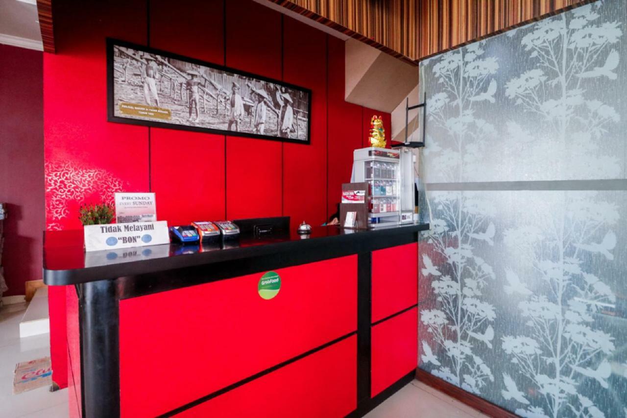 Hotel Reddoorz @ Ranotana Manado Extérieur photo